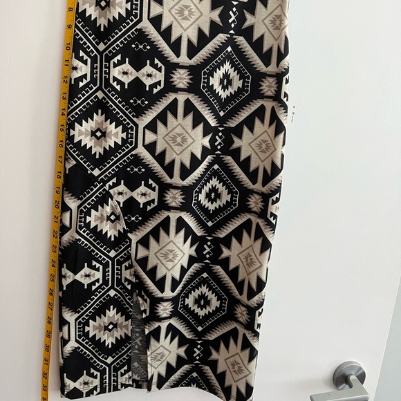 Black and white pattern bodycon tshirt dress with front slit (size small) - Picture 3 of 6